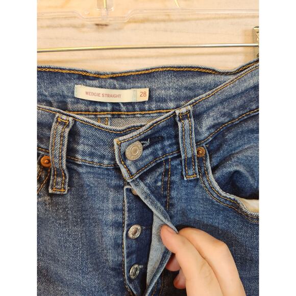 Levi Strauss & Co. Women's Blue Mid Rise Wedgie Ankle Straight Leg Jeans Size 28 - Picture 3 of 7